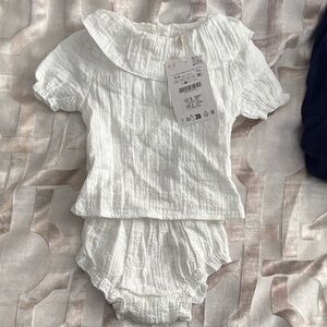White Textured Baby Two-Piece Set with Ruffled Collar zara